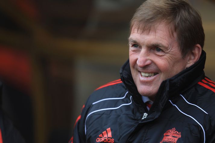 Enskir fjölmiðlar hafa greint frá því á undanförnum vikum að Kenny Dalglish standi til boða að skrifa undir tveggja ára samning
