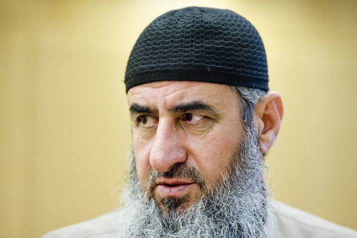 Krekar kom til Noregs frá Írak sem flóttamaður árið 1991 og er hann stofnandi íslamska öfgahópsins Ansar al-Islam.