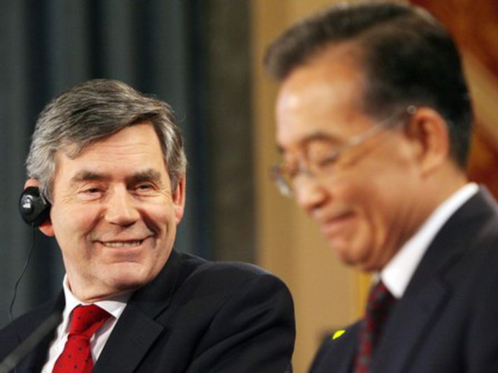Wen Jiabao á blaðamannafundi með Gordon Brown.
