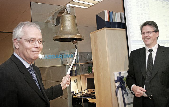 Brynjólfur Bjarnason, forstjóri Skipta, hringir félagið inn á fyrsta viðskiptadegi félagsins í morgun.