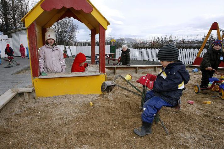 Leikskólar Reykjavíkurborgar eru 79 talsins, auk 19 einkarekinna leikskóla. Alls eru um 8.200 reykvísk börn á leikskóla.Fréttablaðið/pjetur