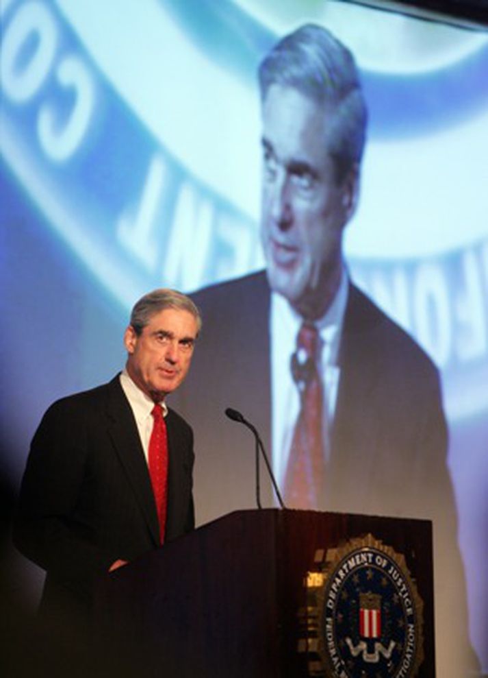 Mueller, forstjóri FBI, heldur ræðu á ráðstefnunni