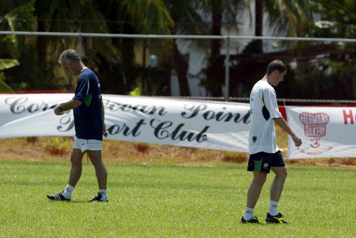 Fræg ljósmynd af Mick McCarthy og Roy Keane á eyjunni Saipan.