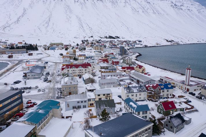 Bænastund var haldin í Ísafjarðarkirkju í gær vegna alvarlegs umferðarslyss fyrir um viku síðan. 