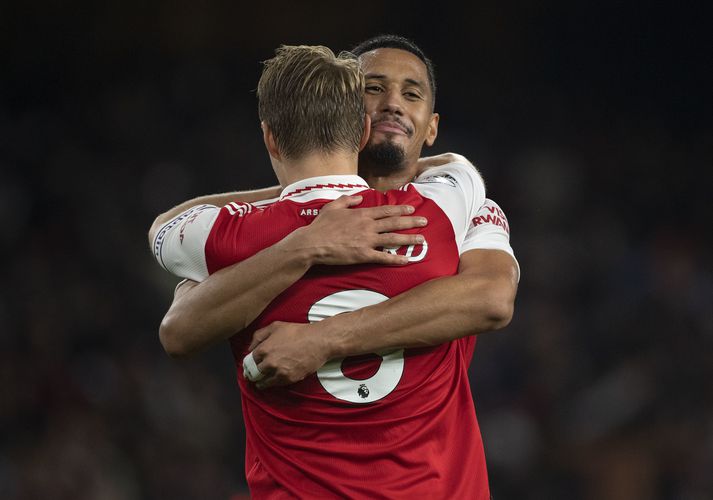 Wolverhampton Wanderers v Arsenal FC - Premier League WOLVERHAMPTON, ENGLAND - NOVEMBER 12: William Saliba of Arsenal celebrates with team mate Martin Odegaard during the Premier League match between Wolverhampton Wanderers and Arsenal FC at Molineux on November 12, 2022 in Wolverhampton, United Kingdom. (Photo by Visionhaus/Getty Images)