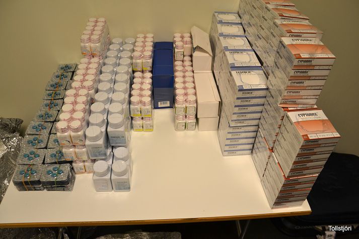 Hald var meðal annars lagt á nær 40 þúsund töflur, einkum stera en einnig að hluta stinningarlyf.