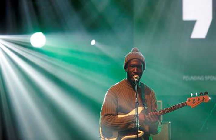 Kwes