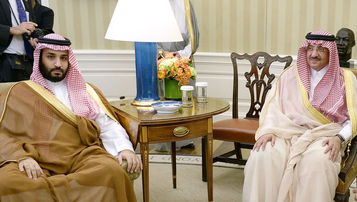 Mohammed bin Salman krónprins (t.v.) og Mohammed bin Nayef.