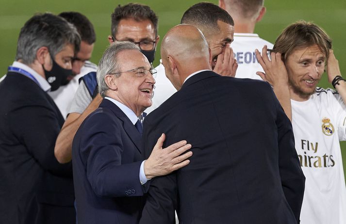 Zidane hafði lítinn áhuga á að ræða ofurdeild Evrópu á blaðamannafundi í dag og benti þess í stað á Florentino Perez, forseta Real og formann ofurdeildarinnar.