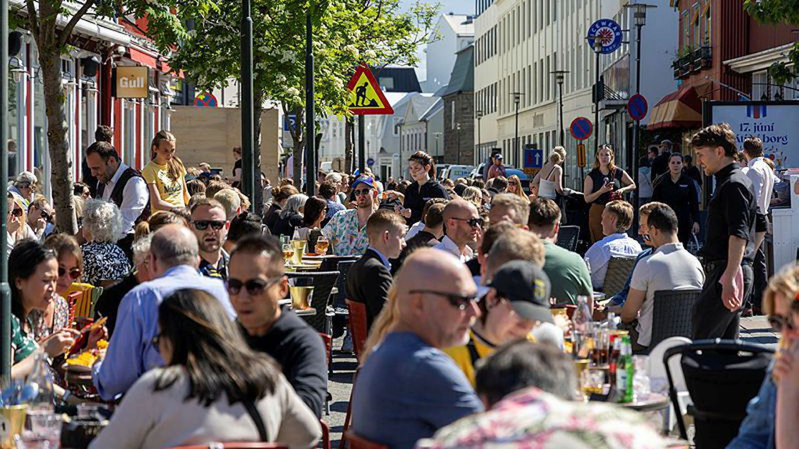 Krapvélar í yfir­vinnu í góða veðrinu