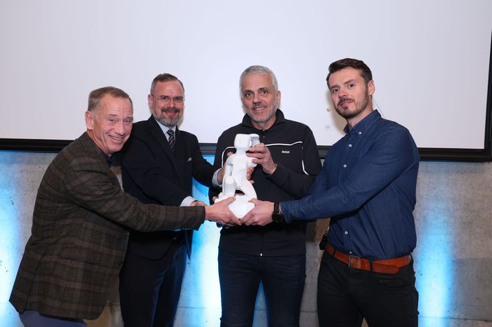 Frá vinstri: Magnús Þór Jónsson, einn stofnenda Hefring Marine, Daði Már Kristófersson, fjármála- og efnahagsráðherra, Björn Jónsson, stofnandi Hefring og Karl Birgir BJörnsson, stofnandi og framkvæmdastjóri Hefring.