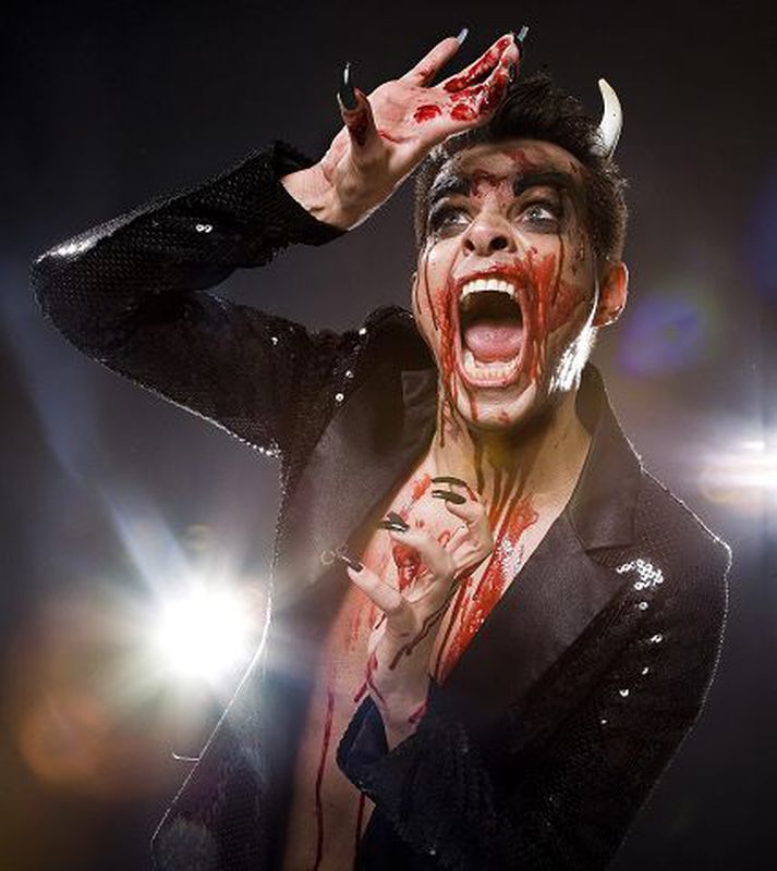 Páll Óskar telur líklegt að hann verðir vampíra í partíinu.MYND/ODDVAR