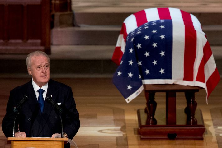 Brian Mulroney fyrrverandi forsætisráðherra Kanada við útför George H. W. Bush í dag.