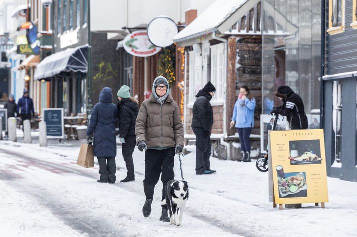 Frost verður á bilinu núll til átta stig í dag.