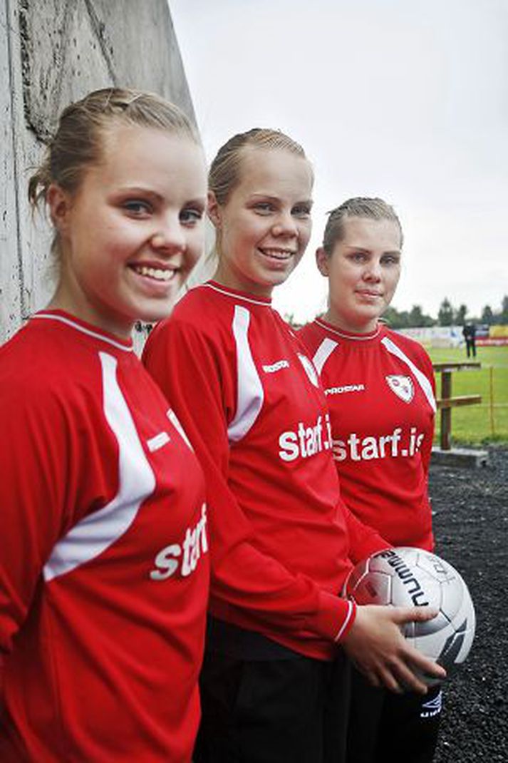 Hin 17 ára Berglind Bjarnadóttir skoraði tvö gegn FH. 