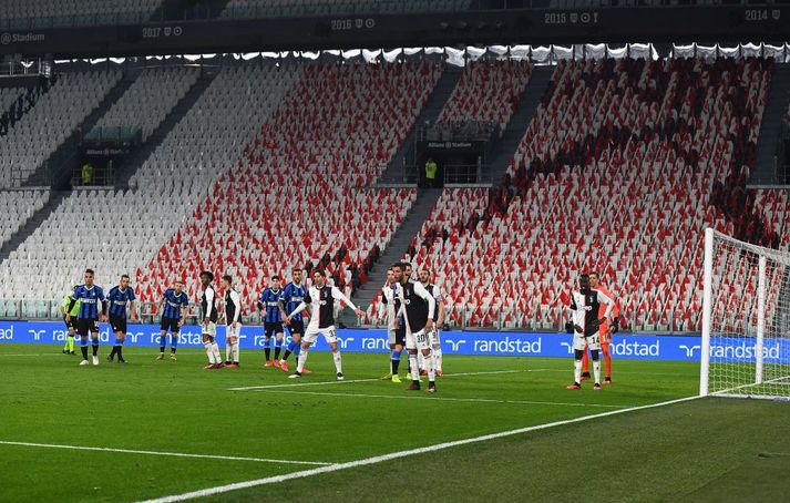 Stórleikur Juventus og Inter fór fram fyrir luktum dyrum áður en deildin var stöðvuð í mars.