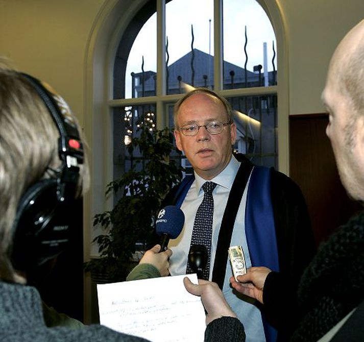 Verjandi Jóns Ásgeirs Jóhannessonar, Gestur Jónsson segir að vegna einhverra óútskýrðra ástæðna hafi hann ekki fengið umbeðin gögn.