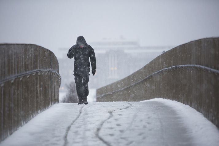 ,,Og það snjóar" eins og Sigurður Guðmundsson söng hér um árið.