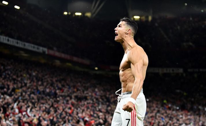 Cristiano Ronaldo fagnar sigurmarki sínu fyrir Manchester United á móti Villarreal í síðasta Meistaradeildarleik liðsins.