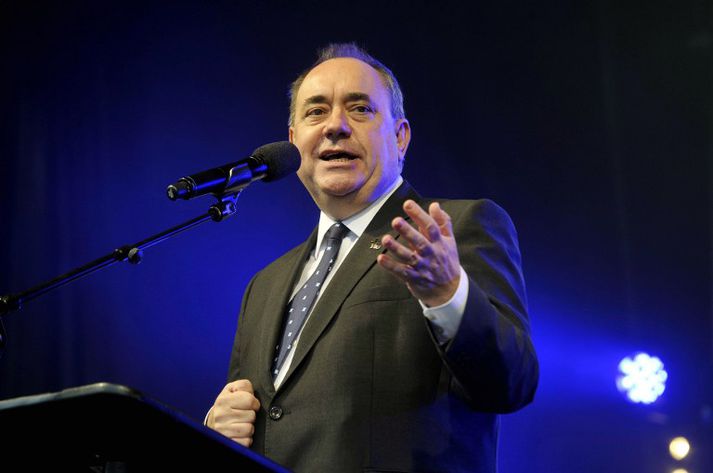 Alex Salmond, forsætisráðherra skosku heimastjórnarinnar, segir sambandssinna hafa afbakað ummæli Junckers og fer fram á afsökunarbeiðni.