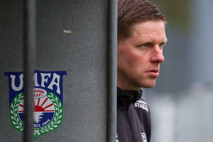 Magnús Már Einarsson, þjálfari Aftureldingar, á hliðarlínunni í leik kvöldsins