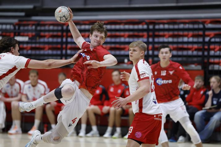 Bjarni í Selvindi var drjúgur í sóknarleik Vals í þessum leik. 