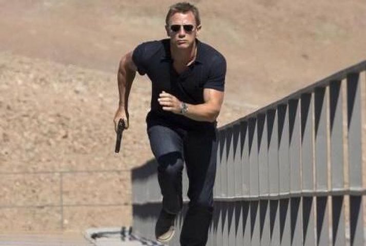 Daniel Craig á fleygiferð sem James Bond.