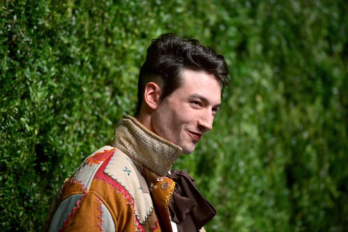 Ezra Miller er á leið undir læknishendur.