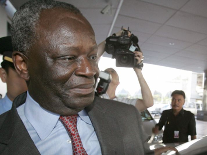 Ibrahim Gambari sendifulltrúi SÞ.