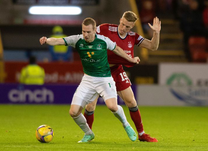 Gísli Eyjólfsson skoraði bæði mörk Blika í dag. Hér er hann í baráttu gegn Aberdeen í Sambandsdeild Evrópu.