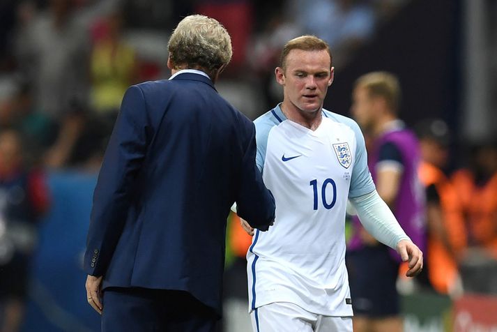 Wayne Rooney og Roy Hodgson.