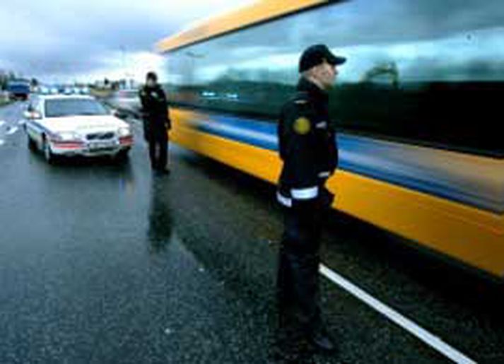 Átján ára piltur var handtekinn í morgun eftir að hafa stolið bíl.