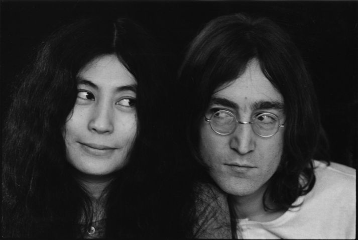 Yoko Ono og John Lennon.