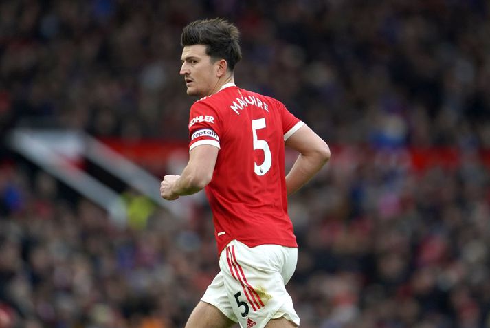 Harry Maguire verður með fyrirliðabandið hjá Manchester United það er ef hann kemst í byrjunarliðið.