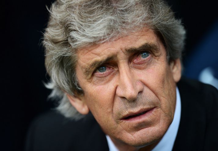 Manuel Pellegrini verður meistari á fyrsta ári með tveimur sigrum í viðbót.