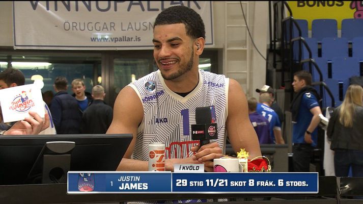 Justin James í viðtalinu á háborðinu eftir leikinn.