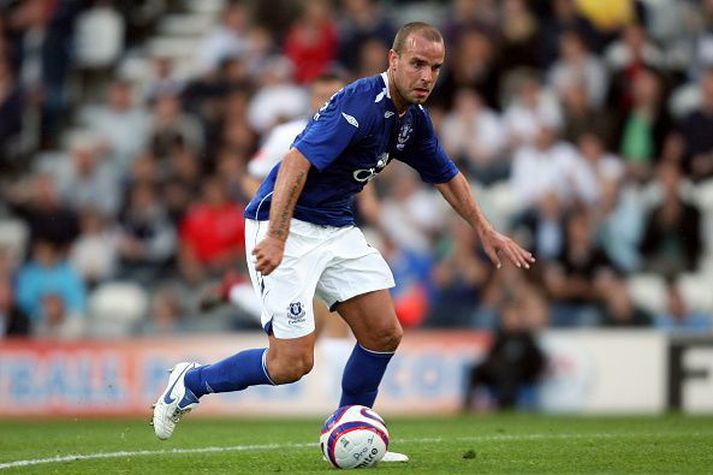 Andy van der Meyde í leik með Everton.