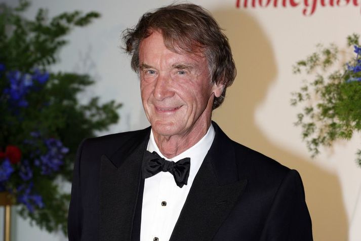 Sir Jim Ratcliffe hefur ekki aðeins áhuga á íslenskum laxveiðiám heldur er hann einnig mikill fótboltaáhugamaður.