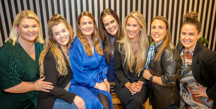 Sigríður Inga Svarfdal, Sjöfn Arna Karlsdóttir, Karlotta Halldórsdóttir, Sólveig R Gunnarsdóttir, Árdís Hrafnsdóttir, Ester Sif Harðardóttir og Maríanna Finnbogadóttir skipa nýja stjórn FKA Framtíðar.