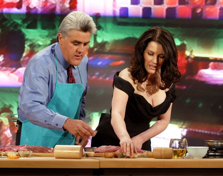 Nigella kennir Jay Leno að elda.