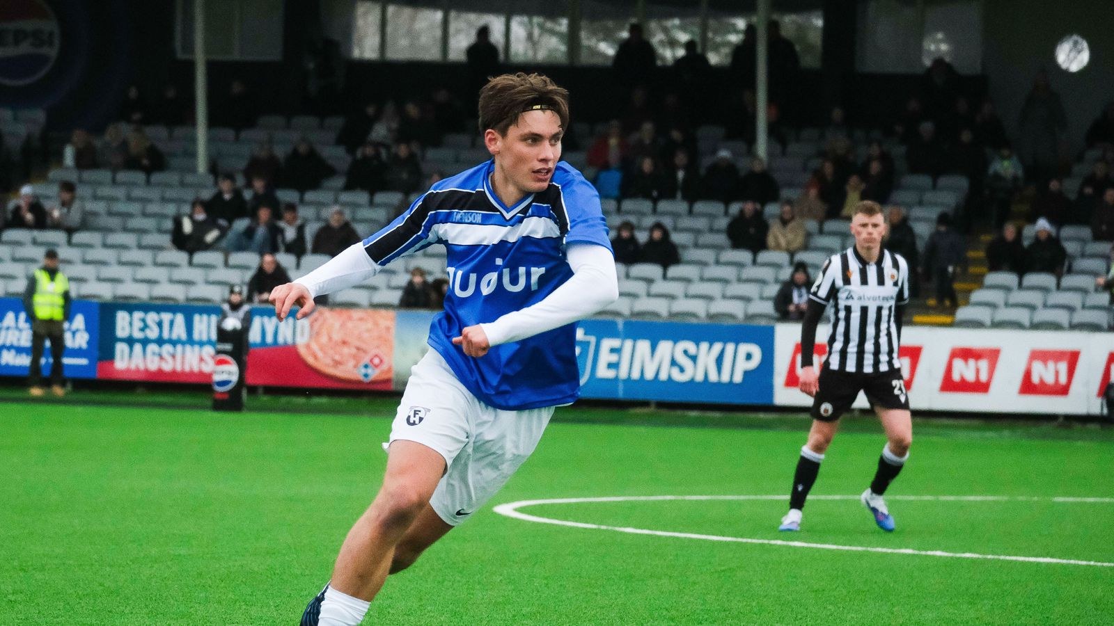 FH spilaði í blárri Henson treyju: „Við vildum ekki fara bara í ein­hvern lit“