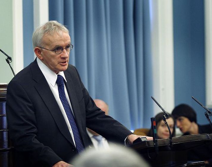 gagnrýnir ráðherra Karl gagnrýnir sjávarútvegsráðherra fyrir að vísa í frumvarp sem lagt verði fram á næsta kjörtímabili. Óvíst sé um vilja næstu ríkisstjórnar.fréttablaðið/gva