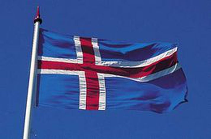 Íslenski fáninn verður dreginn að húni víða á morgun