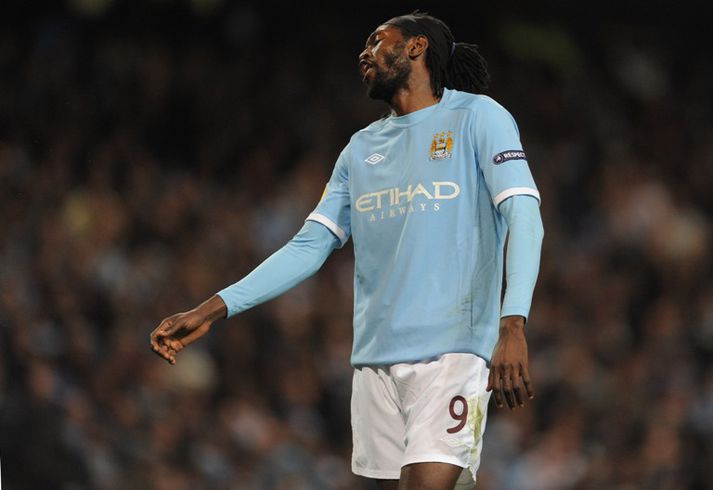 Man. City er enn að greiða meirihluta launa Adebayor þó svo hann spili með Spurs.