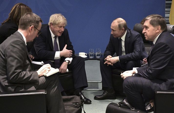 Boris Johnson og Vladimír Pútin árið 2020.