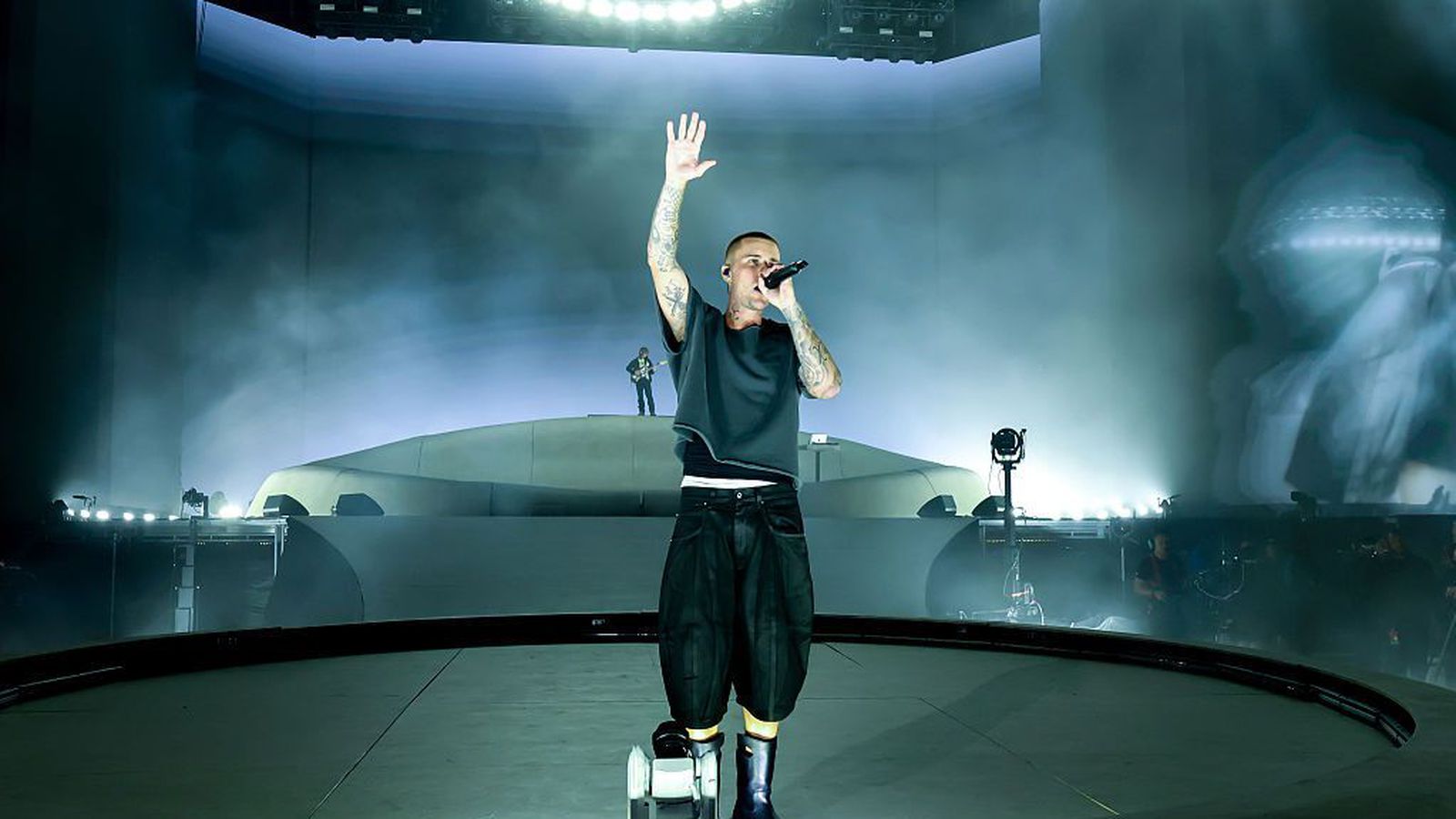 Fortíðarþrá ein­kenndi endur­komuna á stóra sviðið