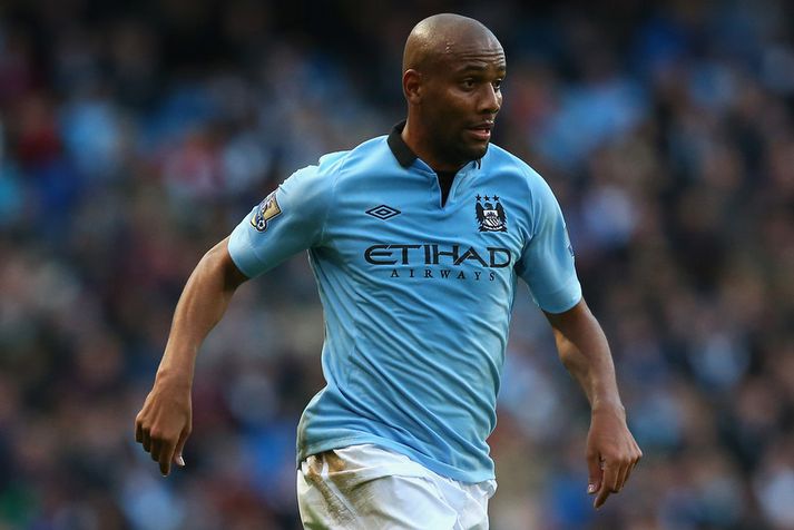 Maicon í leik með Manchester City.