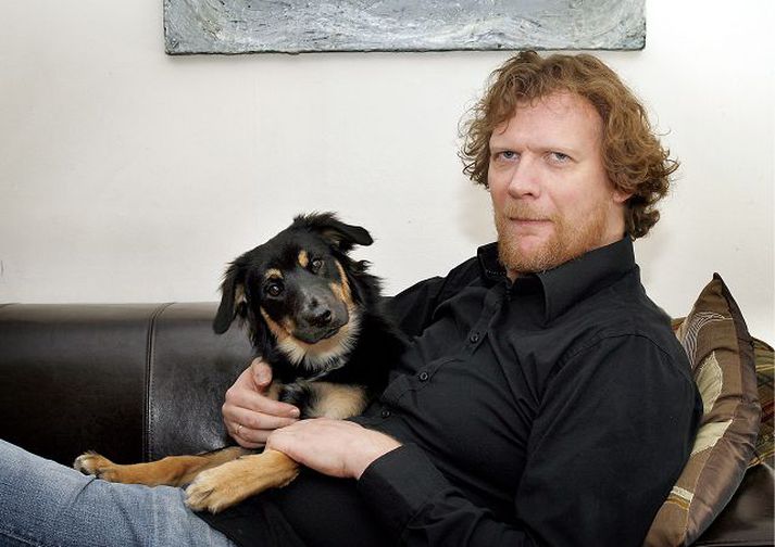 Sigurjón Kjartansson samdi grínatriði í tilefni söfnunar fyrir nýrri hjartaþræðingavél.
Fréttablaðið/gva