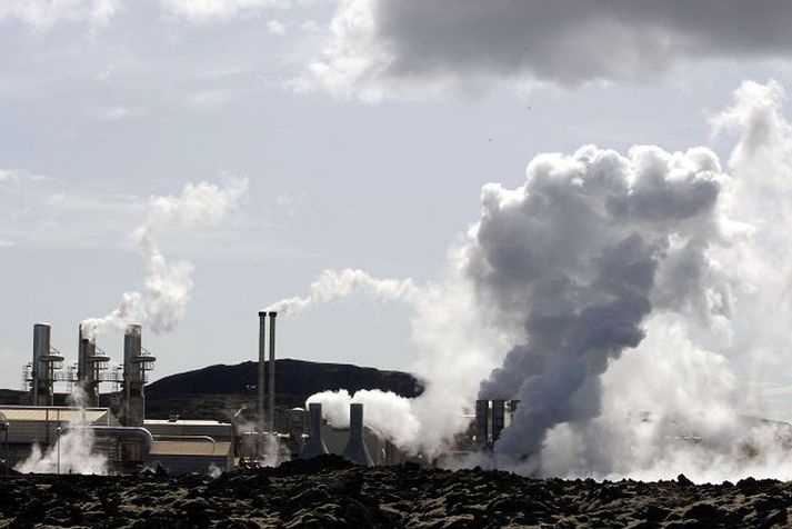 Eignir félagsins nema nú 41,7 milljörðum króna, þar af er hlutafé 17,5 milljarðar.