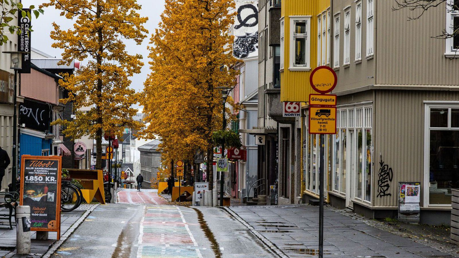 Brotist inn í fyrir­tæki í mið­borginni